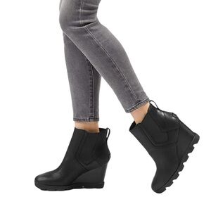 Sorel Women’s Joan Uptown Waterproof Wedge Chelsea Boot in Black Size: 9